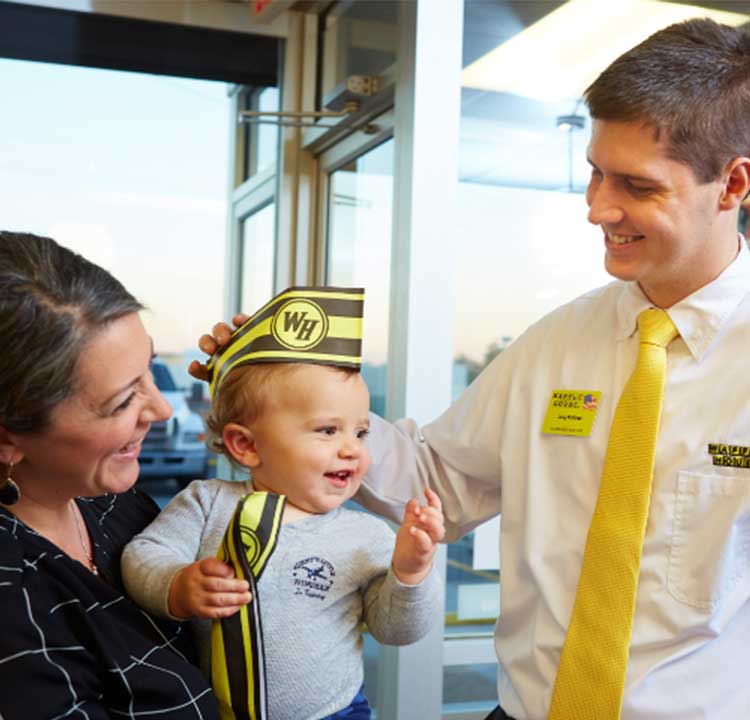 Waffle House employees welcoming mother & baby